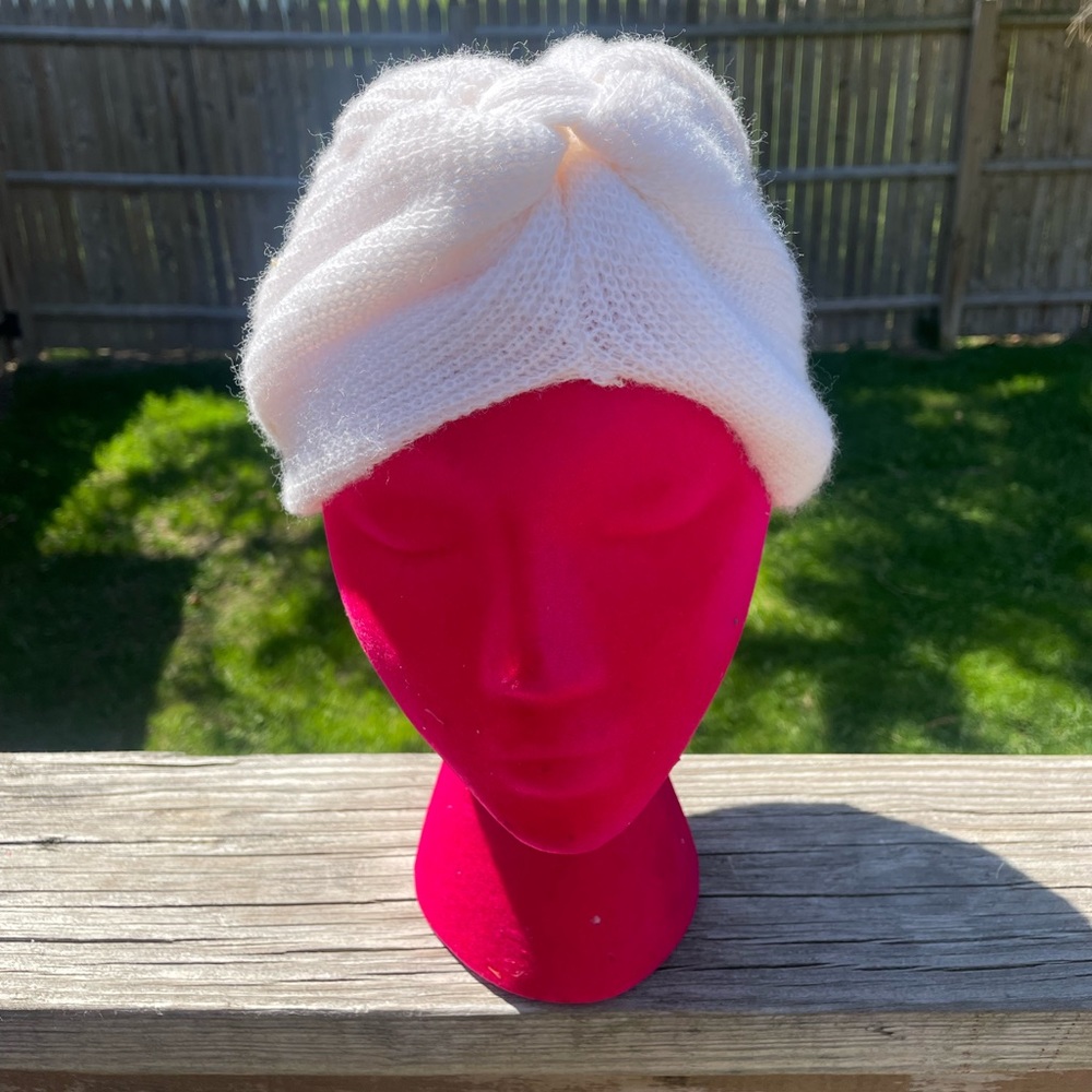 Vintage Turban Style Knit Hat White